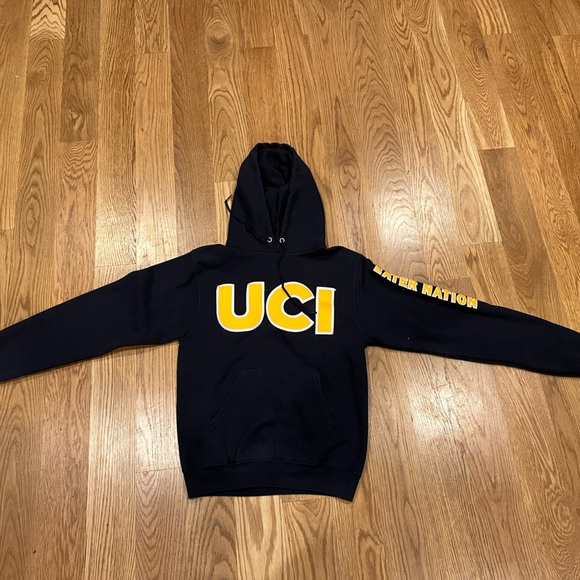 UCI/UC Irvine sweater in small size! - Picture 1 of 3